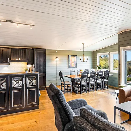 Stunning Home In Lyngdal *