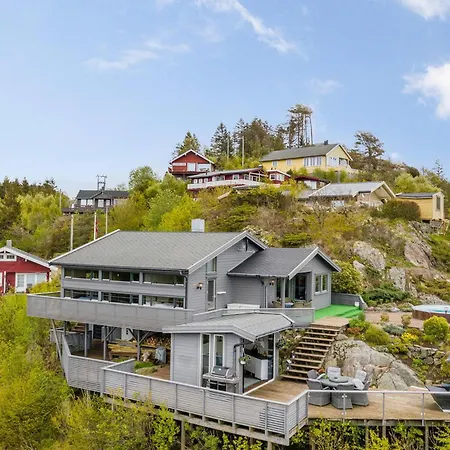 Stunning Home In Lyngdal